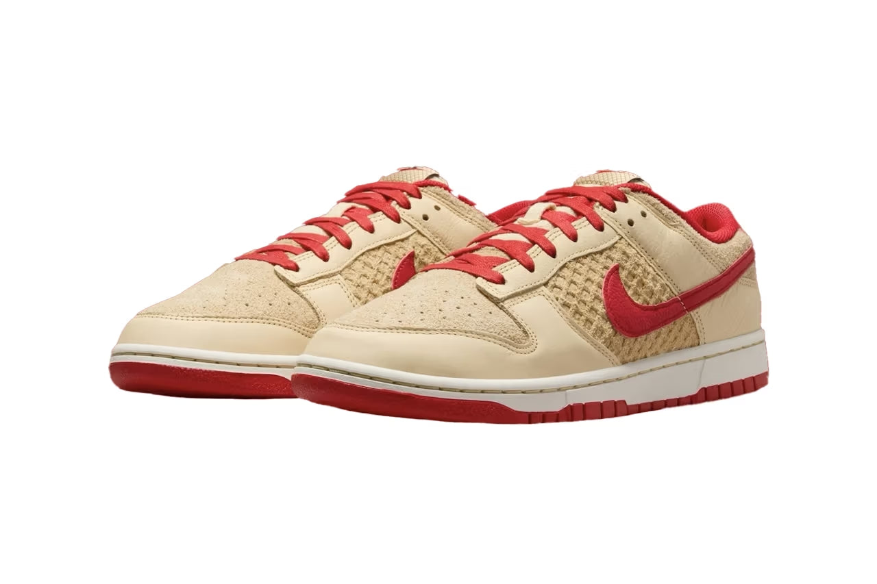 Dunk Low Retro SE Strawberry Waffle